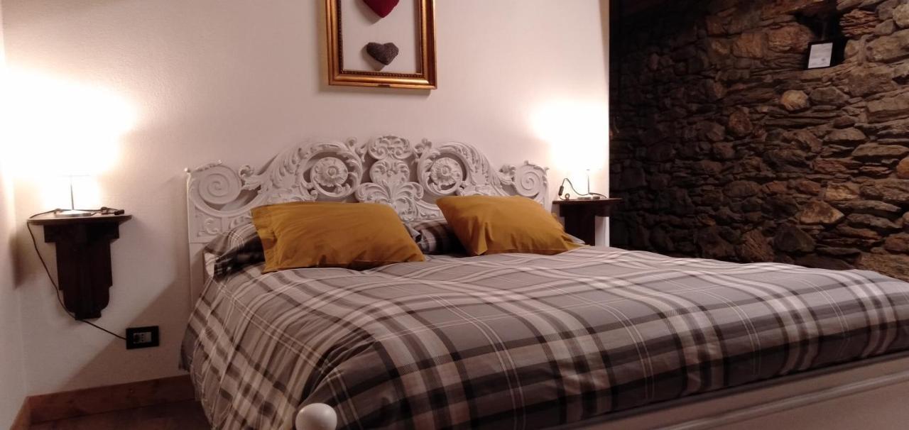 Bed and Breakfast Nuit A Pleiney Saint-Rhemy-En-Bosses Esterno foto