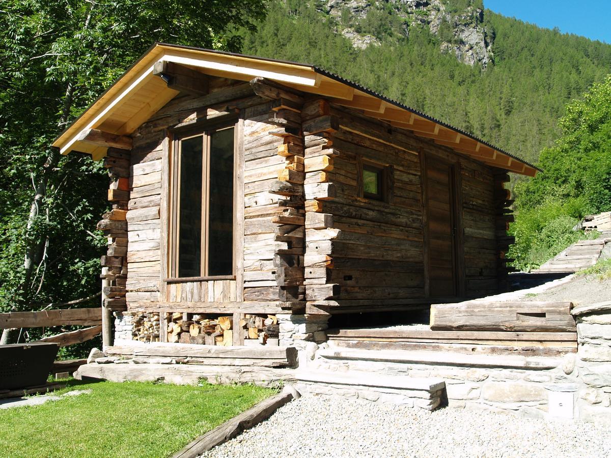 Bed and Breakfast Nuit A Pleiney Saint-Rhemy-En-Bosses Esterno foto
