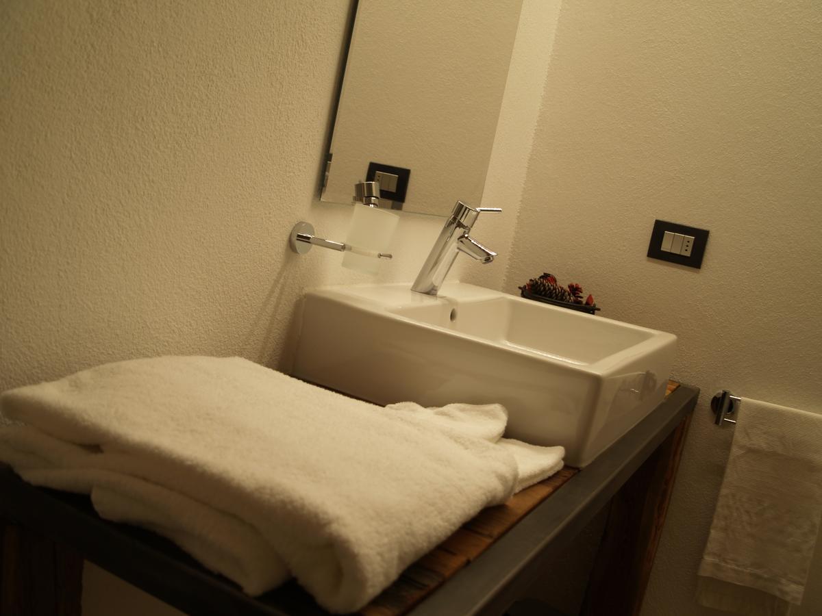 Bed and Breakfast Nuit A Pleiney Saint-Rhemy-En-Bosses Esterno foto