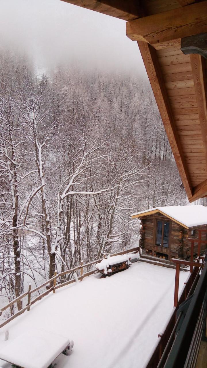 Bed and Breakfast Nuit A Pleiney Saint-Rhemy-En-Bosses Esterno foto